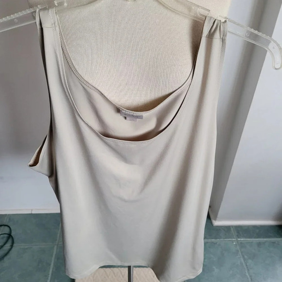 LAST CALL: Avenue Two-Piece Set (Wide Leg Crop Pants/Silver Tunic) (Size: 26/28) - Picture 8 of 12